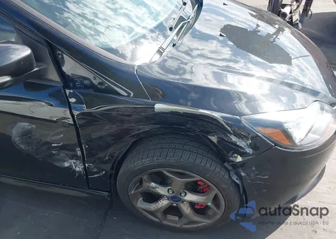 2014 Ford Focus St z USA, uszkodzony, nr VIN 1FADP3L95EL363981